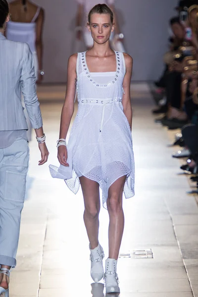 Look 9